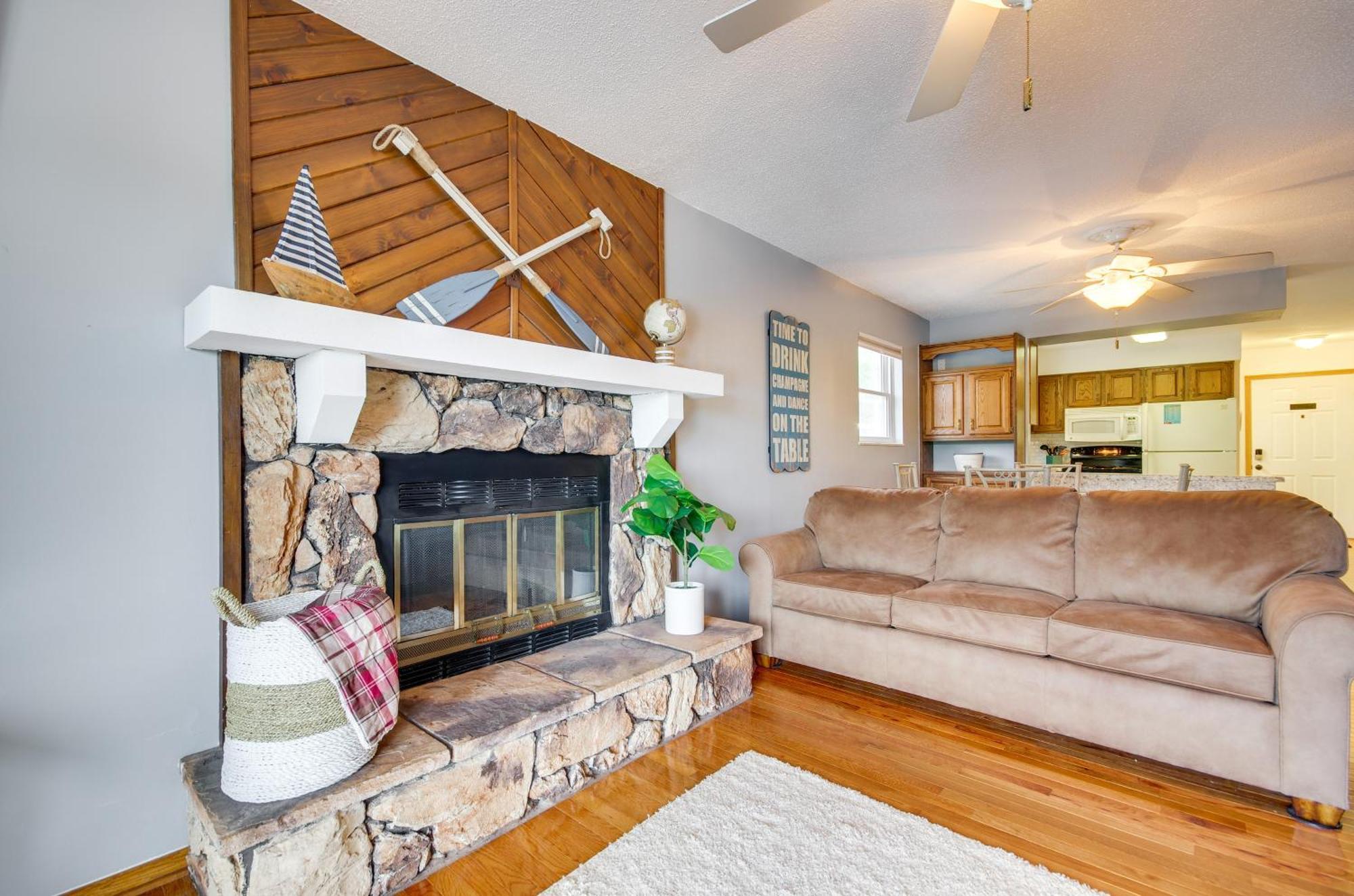 Cozy Lake Ozark Condo Rental With Grill, Pool Access Extérieur photo